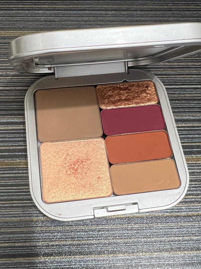 Issy Palette (Perfect for Medium Neutral) (Category: Makeup) located in Dasmarinas. Submitted by julianna09 (Listing ID 1361469268, Image 1). Description: - Issy Palette w Case - Inclusions: Contour, Highlighter, 4 eyeshadow shades - Condition: 9/10 - Used less than 3x.