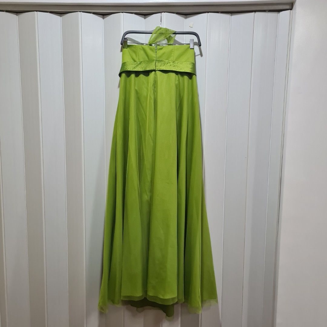 Joel Escober Moss Green Gown (Category: Evening dresses & gowns) located in Quezon City. Submitted by nicolebene (Listing ID 1361418944, Image 2). Description: -Joel Escober Custom Evening / Long / Formal Gown -Fits Medium-Large -One Shoulder - Shade: Moss Green - Used once for an event - No issues.