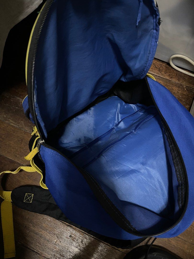 Jurassic World Backpack (Category: Babies & Kids Fashion) located in Manila. Submitted by declutterfindss (Listing ID 1361389312, Image 3). Description: PLS READ Jurassic World Backpack with Lunchbox Small hole inside Backpack just needs cleaning, Lunchbox was never used LAST PRICE ALREADY WILL NOT REPLY TO LOW BALLERS Pick up in Manila SF c/o buyer via Gogoxpress or same day delivery.