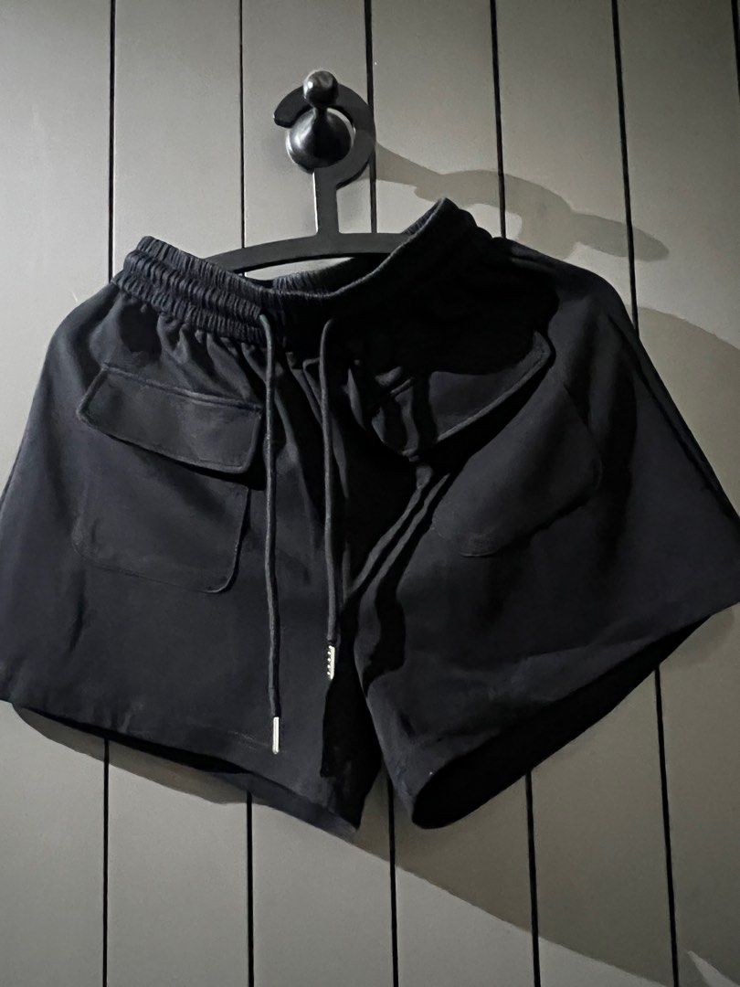 Korea Tencel Black Shorts (Category: Shorts) located in Singapore. Submitted by jessieng828 (Listing ID 1361451120, Image 1). Description: Super comfy pair of shorts. Elastic stretchable. Cutting is nice. .