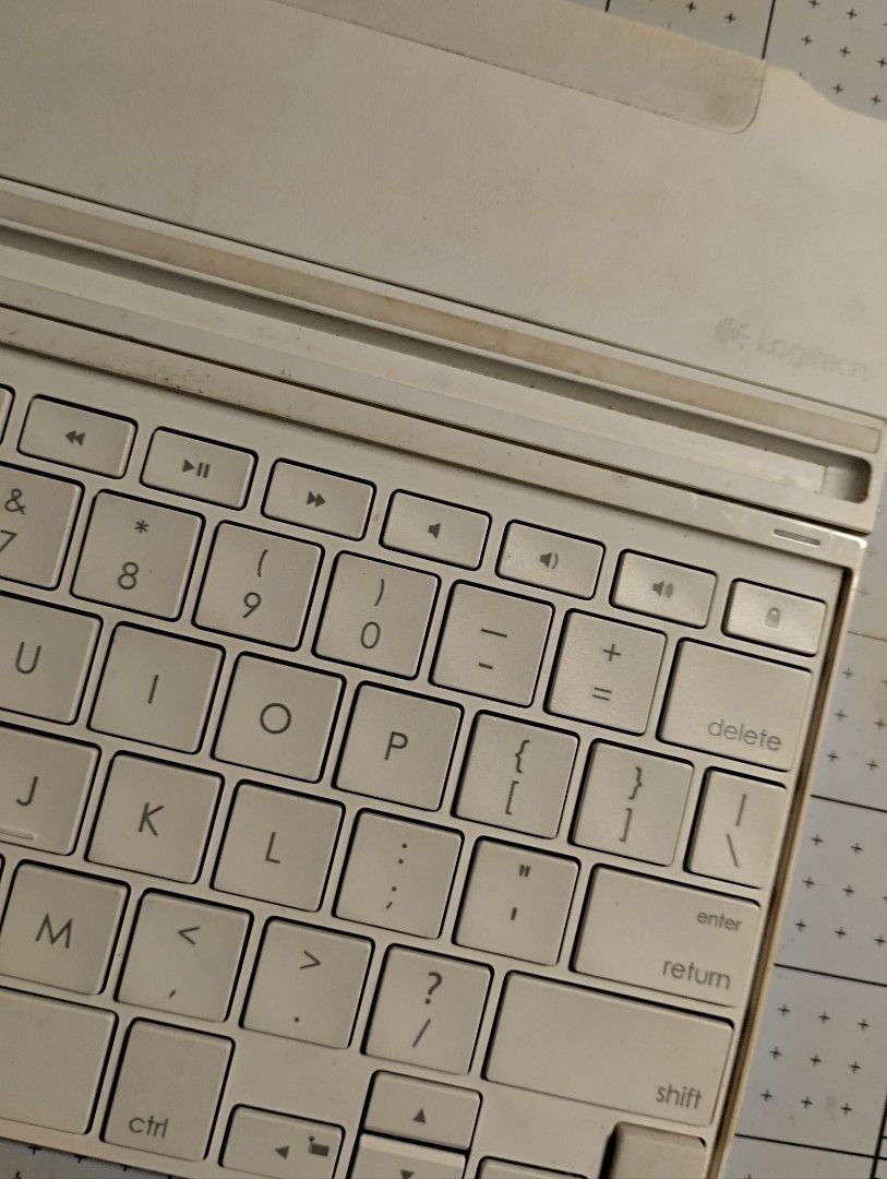 Logitech Ultra Thin Keyboard (Category: Computer Keyboard) located in Manila. Submitted by thecollectibleshop (Listing ID 1361366413, Image 3). Description: Selling a pre-owned but still in good condition Logitech Ultra Thin Keyboard for iPad Air 2. I am not sure if it's still working. #luvearth.