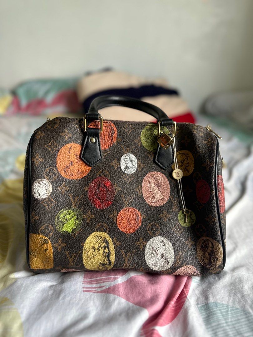 Louis Vitton (Category: Luxury Bags & Wallets) located in Quezon City. Submitted by kuikatatsu (Listing ID 1361360868, Image 3). Description: Rush needs fund.