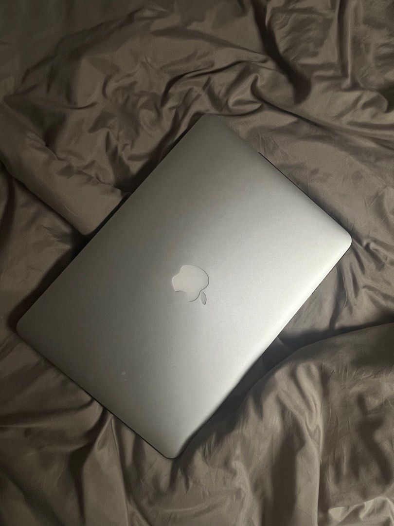 MacBook Air 2013 13” (Category: Laptops & Notebooks) located in Paranaque City. Submitted by nederlet (Listing ID 1361462736, Image 3). Description: MacBook Air 2013 13 inches 128gb Model A1466 Scheduled meet ups only.