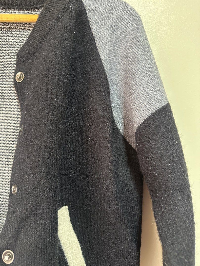 Mickey Mouse Black and Grey Cardigan Jacket (Category: Coats, Jackets and Outerwear) located in Santa Rosa. Submitted by krxtnm (Listing ID 1361377087, Image 3). Description: High quality Thick - perfect for your trip abroad Can fit up to Large .