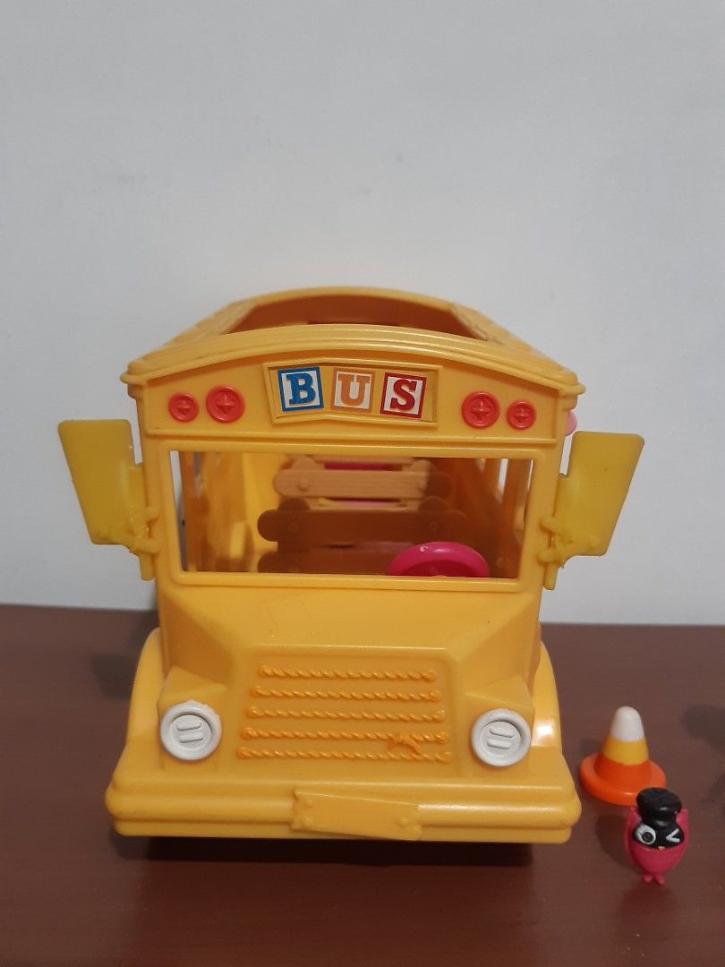 Mini Lalaloopsy Bea's School Bus (Category: Kids Toys) located in Quezon City. Submitted by .goldieefisshhh. (Listing ID 1361429396, Image 3). Description: In good condition and complete accessories. A bit dusty due to storage. Preloved please manage your expectations. WYSIWYG.