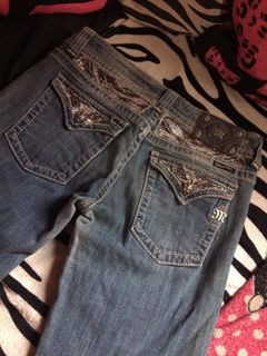 (Category: ) located in . Submitted by bling_things (Listing ID 1361376865, Image 1). Description: .