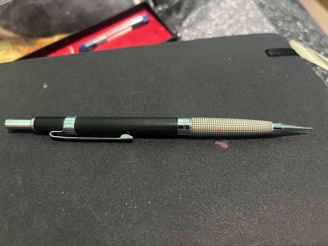 Newman Mechanical Pencil (Category: Stationery & School Supplies) located in Taguig. Submitted by mitch032 (Listing ID 1361365523, Image 2). Description: Japan Newman mechanical pencil like new condition comes with free leads .