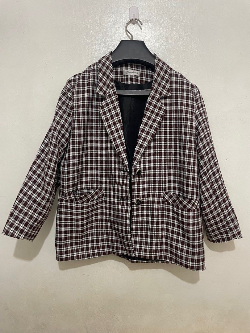 Oversized Plaid Burgundy Blazer (Category: Coats, Jackets and Outerwear) located in Manila. Submitted by gflores (Listing ID 1361391820, Image 2). Description: Oversized plaid burgundy coat. Material is not that thick so pweds with the Ph weather. Please see photos for dimension Accepts shop-ee check out (with additional 5php).If through delivery riders (lalamove, grab etc) pickup,BOOKING ARE MADE BY BUYER. NO TO LOWBALLERS. 1 DAY RESERVATION ONL