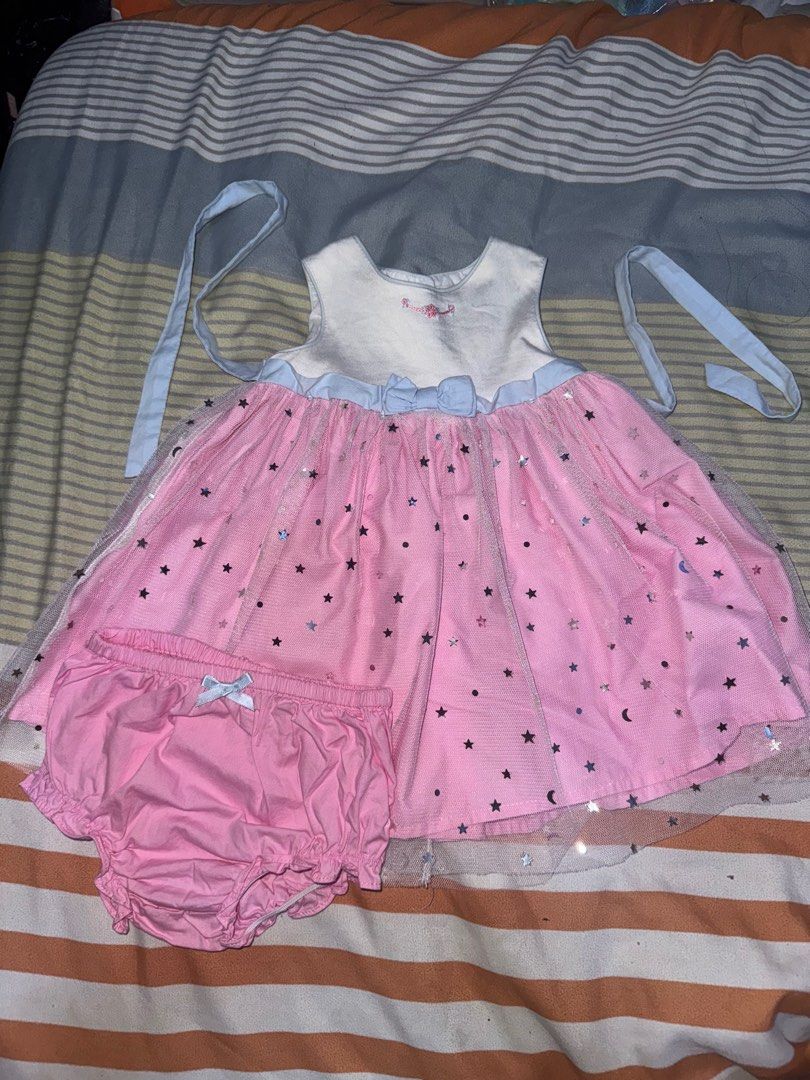 Periwinkle Pink Dress 6M (Category: Babies & Kids Fashion) located in Quezon City. Submitted by krem_krem21 (Listing ID 1361438586, Image 2). Description: EUC With bloomer 6 Months on Tag 1-2x used .