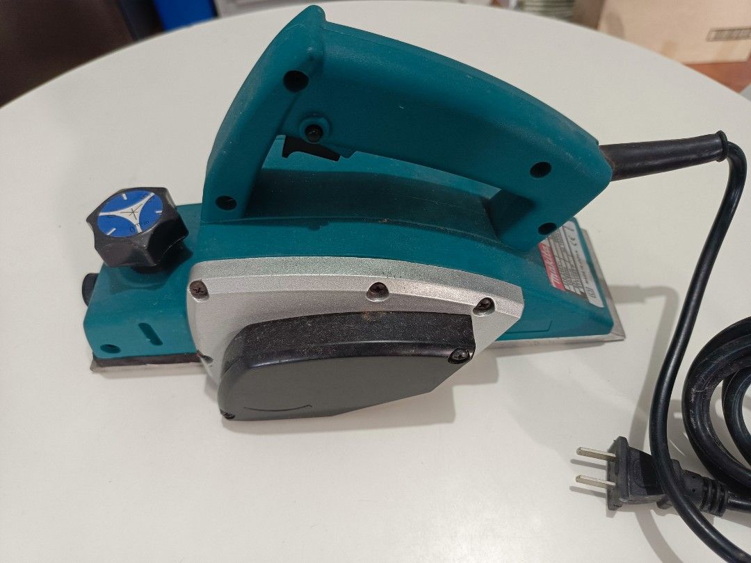Power Tools (Category: Construction Tools & Equipment) located in Taguig. Submitted by dhavegali48710 (Listing ID 1361434207, Image 3). Description: For Sale!!! For Take all only!! All items are in good condition just used for a few times for room improvement after that na stock nalang.. accessories and other attachments are bought seperately but will give it as a freebies. Honest issue not sure but the power drill is not working not sure what ha