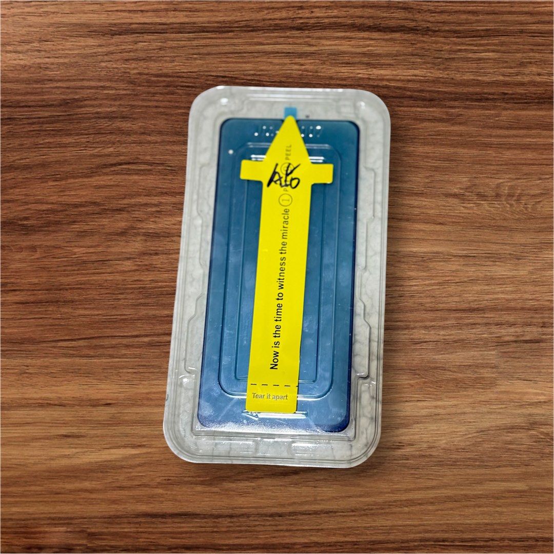 Privacy Tempered Glass (Category: Cases & Sleeves) located in Taguig. Submitted by cathtorre21 (Listing ID 1361465290, Image 1). Description: For Samsung A30s.