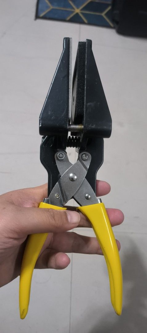 pvc die cutter 2" bnew (Category: Craft Supplies & Tools) located in Caloocan City. Submitted by cappfinds86177 (Listing ID 1361453769, Image 1). Description: cod via lalamove.