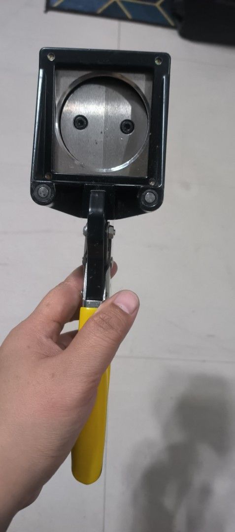 pvc die cutter 2" bnew (Category: Craft Supplies & Tools) located in Caloocan City. Submitted by cappfinds86177 (Listing ID 1361453769, Image 2). Description: cod via lalamove.