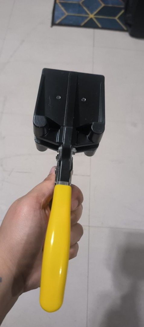 pvc die cutter 2" bnew (Category: Craft Supplies & Tools) located in Caloocan City. Submitted by cappfinds86177 (Listing ID 1361453769, Image 3). Description: cod via lalamove.