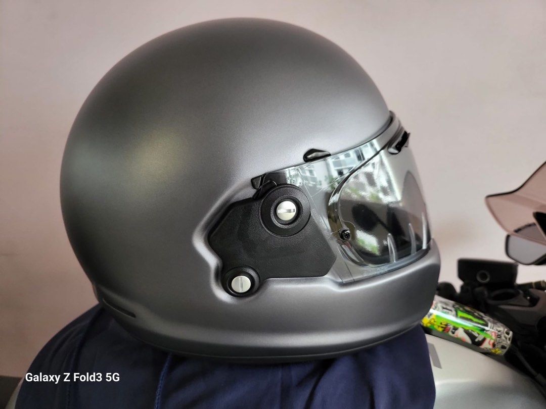 ARAI Rapide Neo Plat Gray Motorcycle Helmet (Category: Motorcycle Accessories) located in Singapore. Submitted by serenaide (Listing ID 1361359410, Image 2). Description: Like new, worn once.