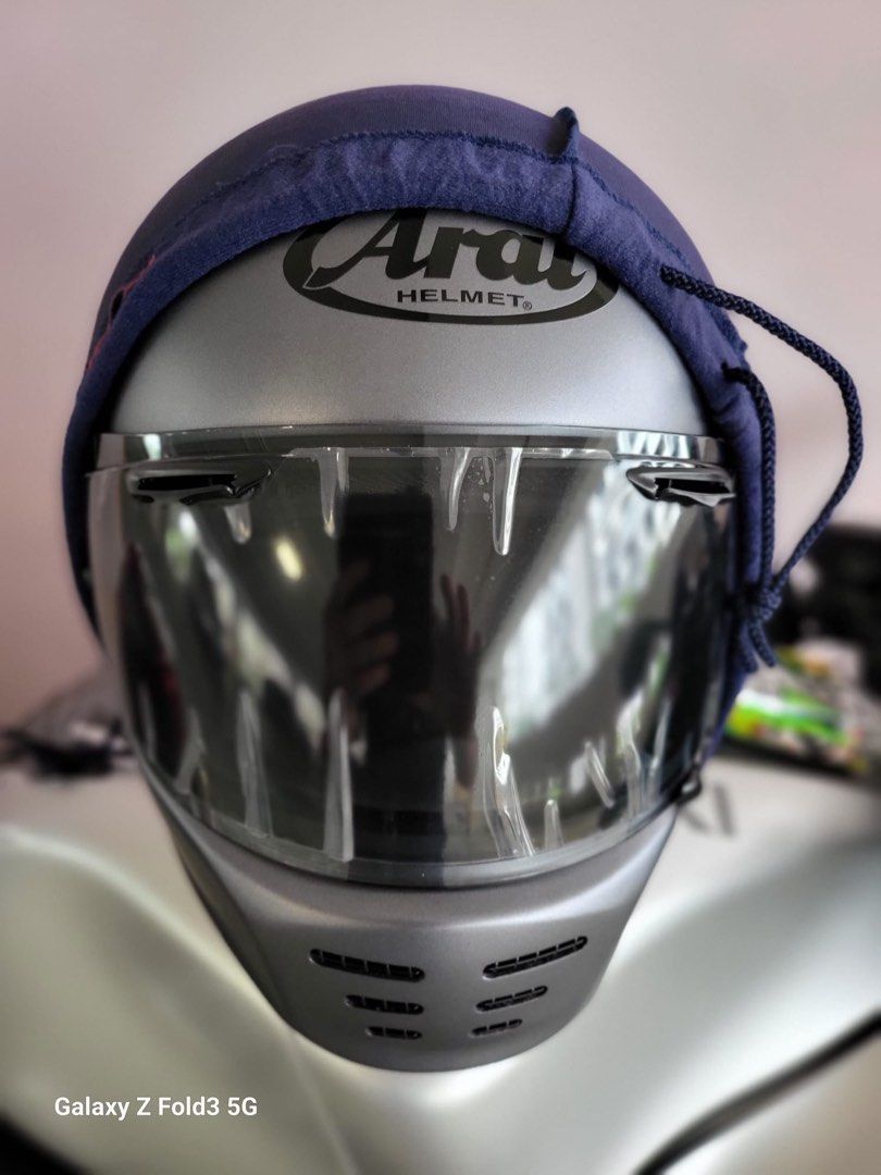ARAI Rapide Neo Plat Gray Motorcycle Helmet (Category: Motorcycle Accessories) located in Singapore. Submitted by serenaide (Listing ID 1361359410, Image 3). Description: Like new, worn once.
