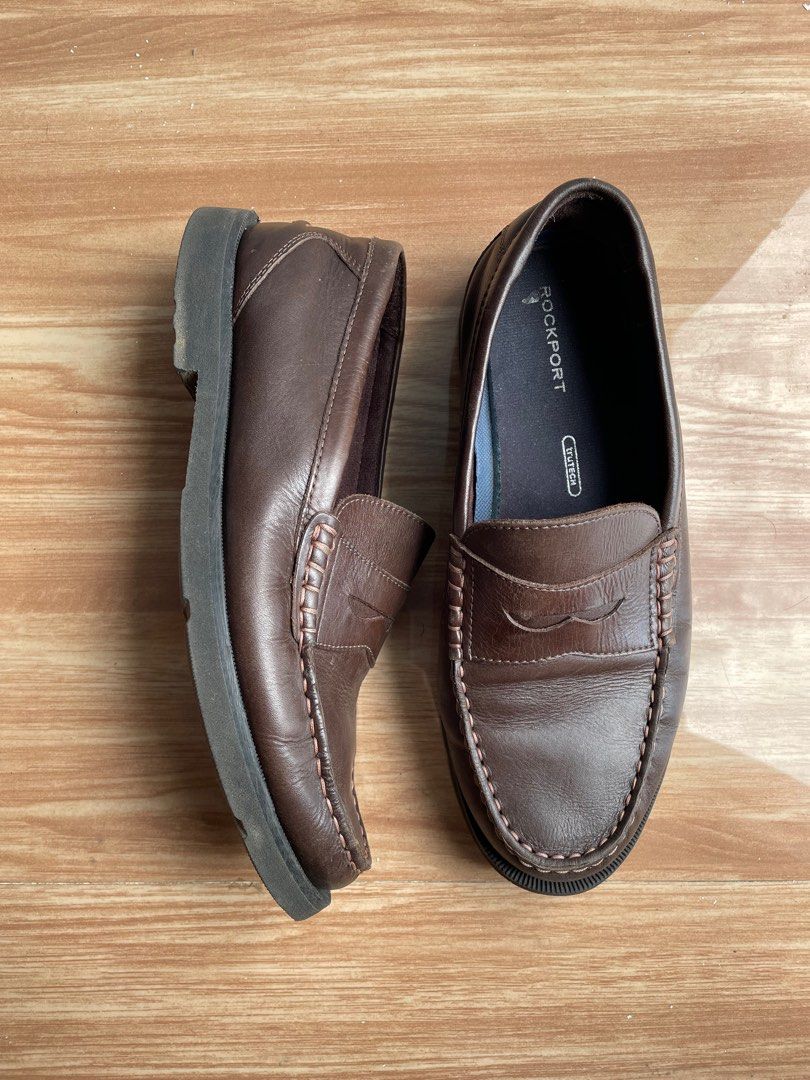 Rockport Loafers (Category: Dress Shoes) located in Naga. Submitted by taratic (Listing ID 1361408737, Image 2). Description: Choco Brown color 25.5CM 7.5US can fit 8US .