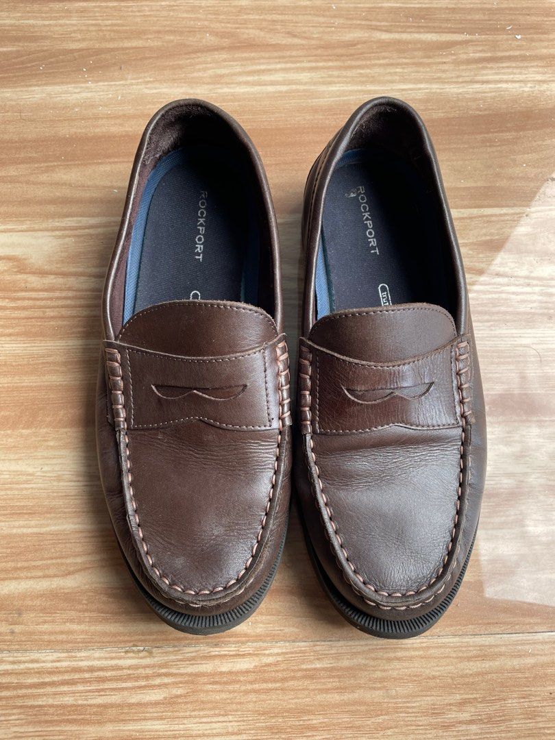 Rockport Loafers (Category: Dress Shoes) located in Naga. Submitted by taratic (Listing ID 1361408737, Image 1). Description: Choco Brown color 25.5CM 7.5US can fit 8US .