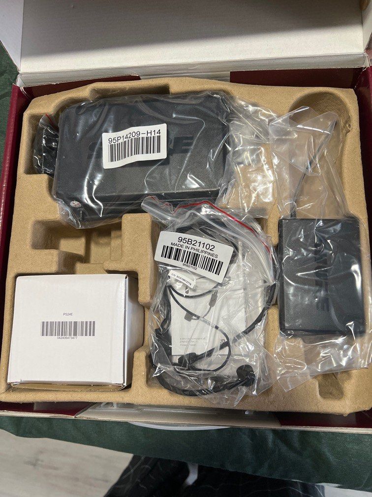 Shure Wireless microphone ( Clearance Sale)63222279532035113