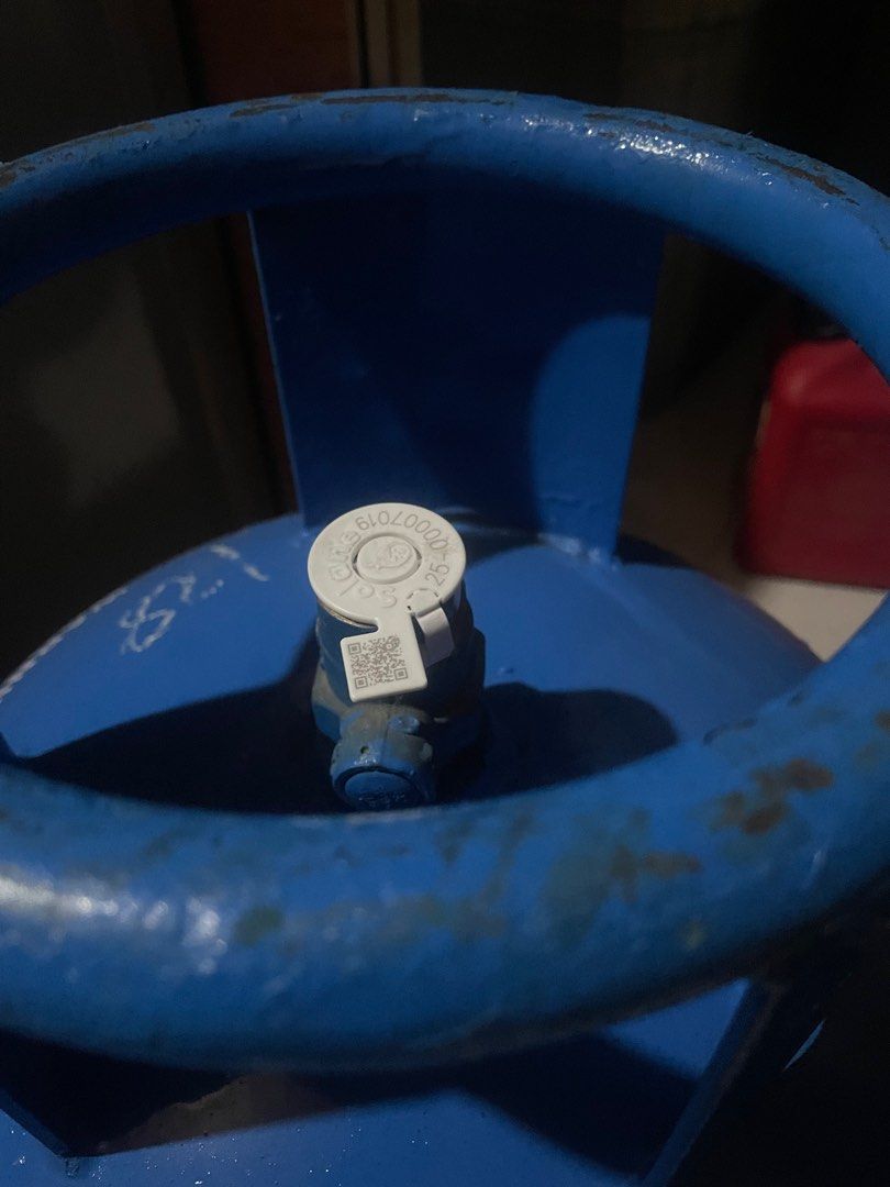 Solane LPG 11 kilos (Category: Cookware & Accessories) located in Pasig City. Submitted by imsonjuanito (Listing ID 1361377456, Image 2). Description: 11 kilos LPG tank with gas (sealed) brand new. Extra tank.
