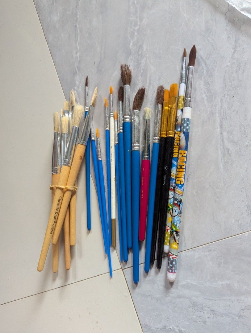Take all paint brush (Category: Craft Supplies & Tools) located in Palayan City. Submitted by sarahgeeshop (Listing ID 1361363729, Image 1). Description: fixed price ‼️‼️.