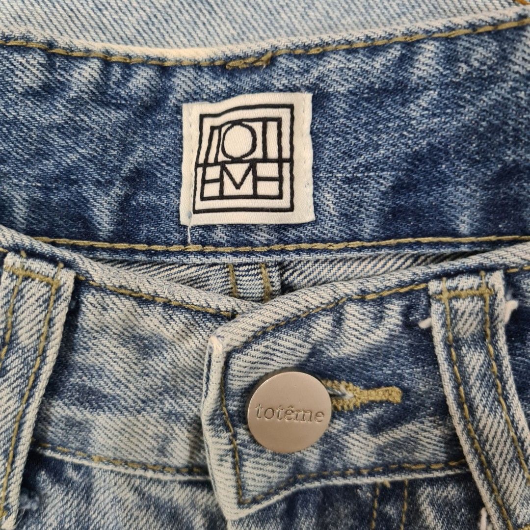 Toteme Twisted Seam Barrel Leg (Category: Jeans) located in Quezon City. Submitted by nicolebene (Listing ID 1361480975, Image 3). Description: - Toteme Twisted Seam Barrel Leg Denim Jeans - Barely used - Size 25 / 30 Here are the dimensions when laid flat in cm Waist - 32 Rise (front) - 30 Rise (back) - 35 Thigh - 28 Inseam - 58.5 Leg opening - 16.