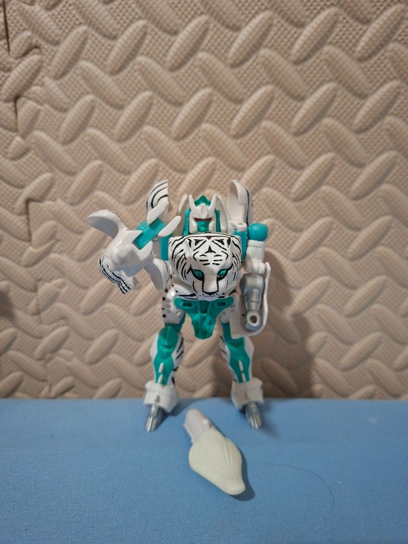 Transformers toys (Category: Action & Battle Toys) located in Manila. Submitted by generosaurus (Listing ID 1361457925, Image 3). Description: For Sale!! Transformer Figures 1. Bumblebee with mini figure - 600 (As is) 2. Tigatron - 600 complete For TAKE ALL - 1000 pesos. RFS: Decluttering MOP: Gcash, BDO, Maya Shipping Options: (Shoulder ni buyer yung fee) Shapi checkout Location: Imus City.
