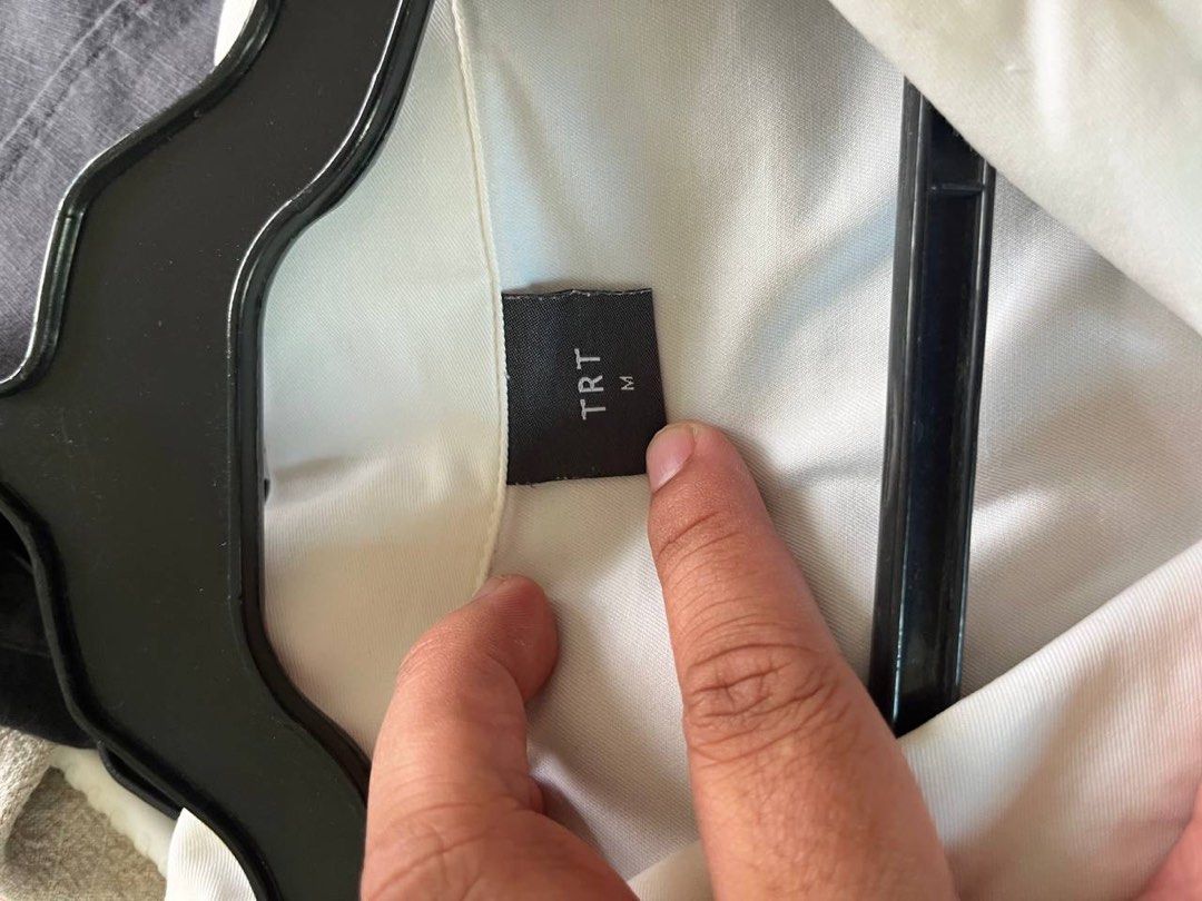 TRT Singapore White Cuban Button Down Polo (Category: Tshirts & Polo Shirts ) located in Makati City. Submitted by shop.sammy (Listing ID 1361432258, Image 3). Description: .