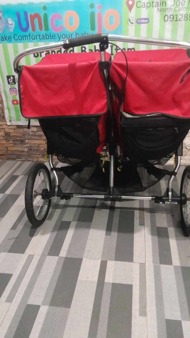 Twin stroller (Category: Strollers) located in Caloocan City. Submitted by Unicoijo02 (Listing ID 1361375578, Image 3). Description: twin stroller jogger stroller. sa mga mahilig mag jogging na kasama si baby. open for pick up or shipping. location north Caloocan.