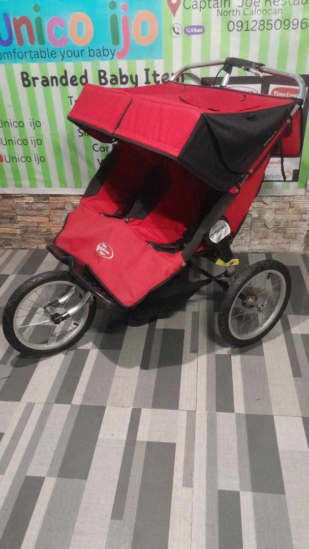 Twin stroller (Category: Strollers) located in Caloocan City. Submitted by Unicoijo02 (Listing ID 1361375578, Image 2). Description: twin stroller jogger stroller. sa mga mahilig mag jogging na kasama si baby. open for pick up or shipping. location north Caloocan.