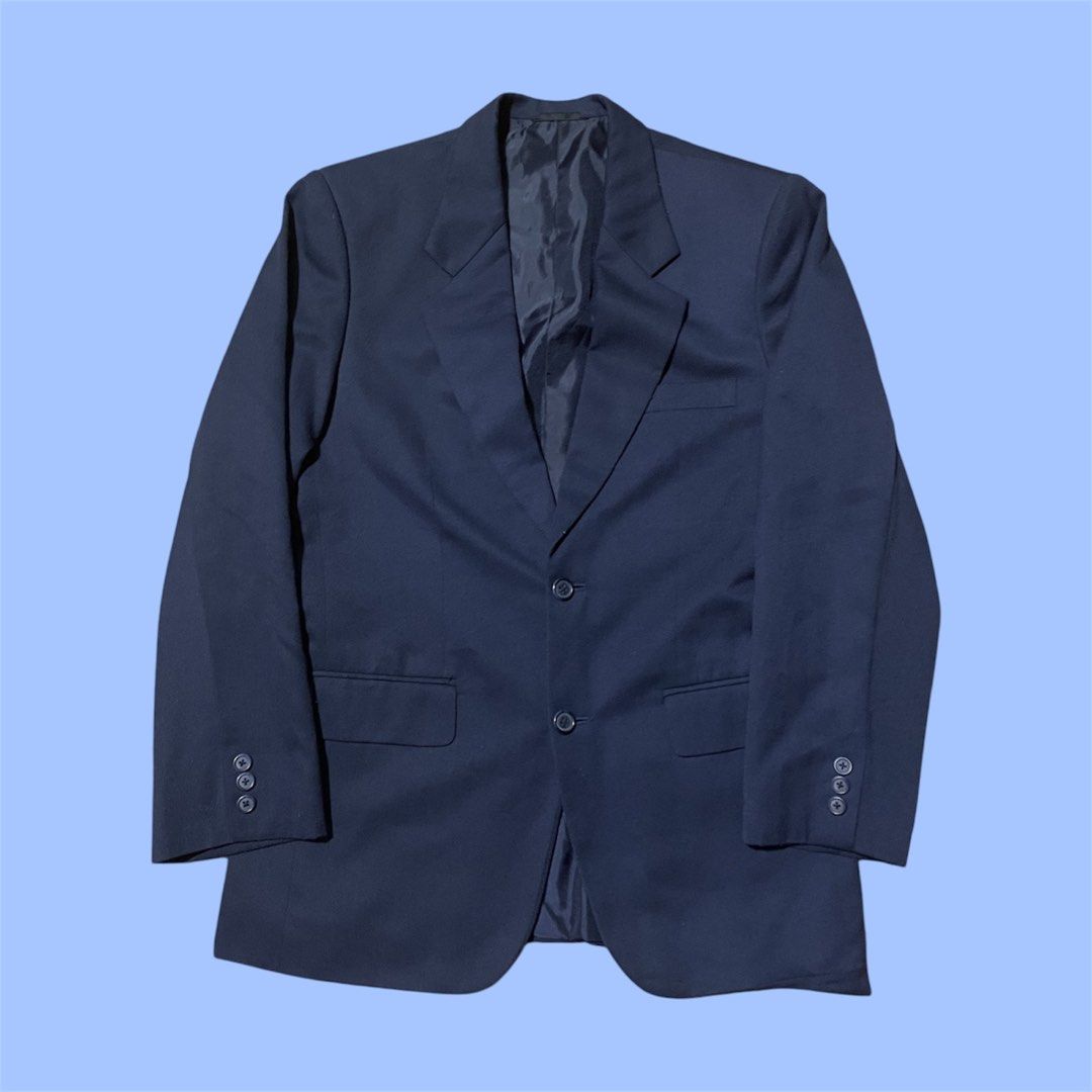 UNBRANDED CASUAL COAT (Category: Coats, Jackets and Outerwear) located in Manila. Submitted by COMFYTS (Listing ID 1361359485, Image 1). Description: UNBRANDED CASUAL COAT FITS MED-LARGE 400 + sf.