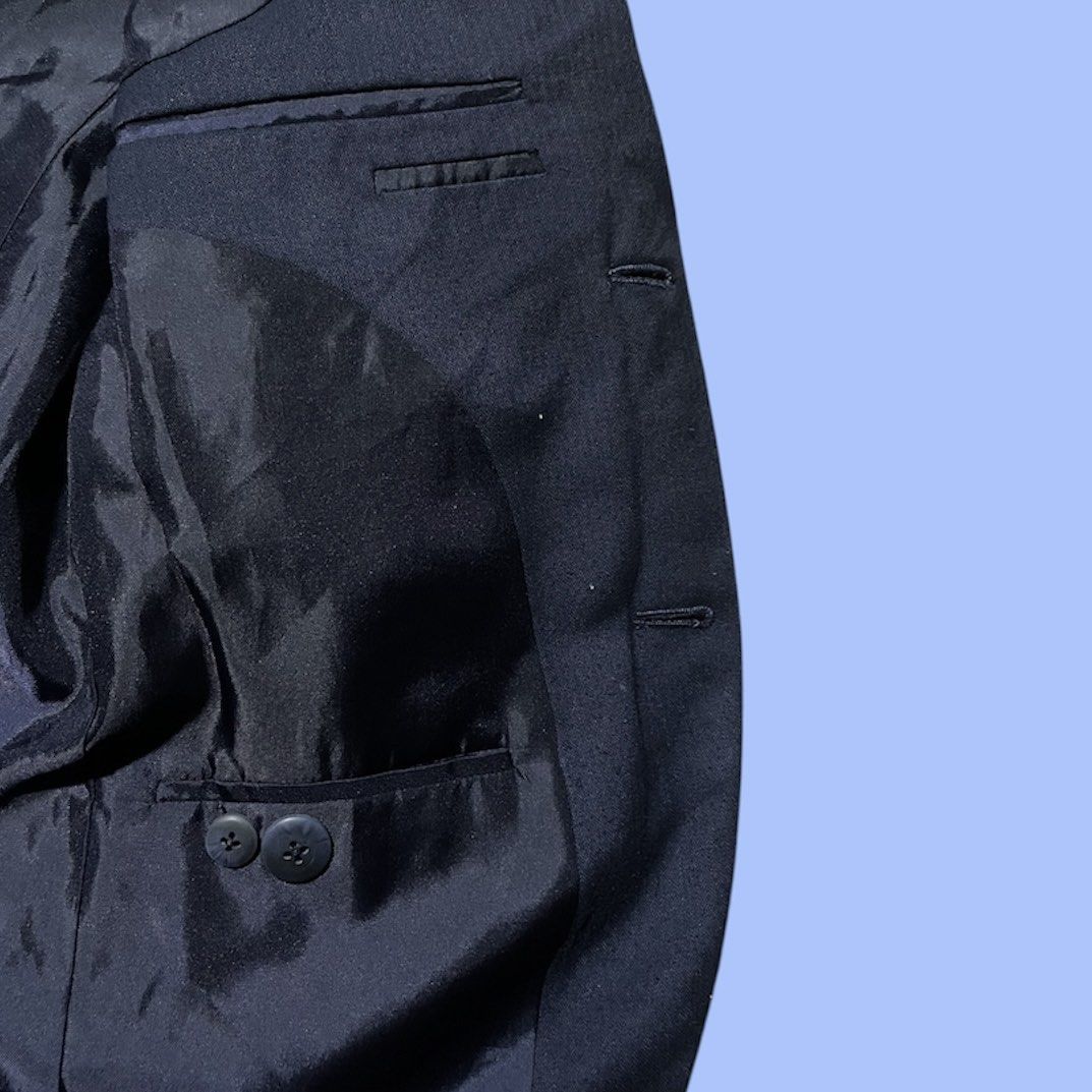 UNBRANDED CASUAL COAT (Category: Coats, Jackets and Outerwear) located in Manila. Submitted by COMFYTS (Listing ID 1361359485, Image 2). Description: UNBRANDED CASUAL COAT FITS MED-LARGE 400 + sf.