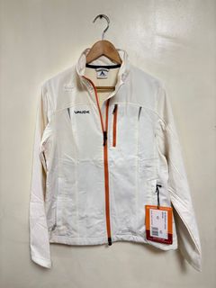 (Category: ) located in . Submitted by thesource052 (Listing ID 1361483534, Image 1). Description: .