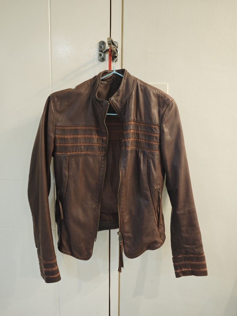 Vintage genuine leather jacket by Max&Co. (Category: Luxury Apparel) located in Antipolo. Submitted by maria0618 (Listing ID 1361449569, Image 1). Description: *Guaranteed authentic leather *Still smells genuine leather. *Brown (color may vary with the lighting *Max&Co. is an accessible luxury brand *Has minor flaws. *Fits small (can close the zipper) *Can fit medium with an open zipper *RFS: doesn't fit me anymore and decluttering *Payment first