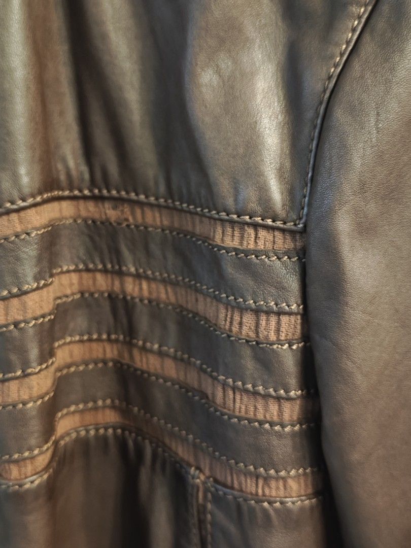 Vintage genuine leather jacket by Max&Co. (Category: Luxury Apparel) located in Antipolo. Submitted by maria0618 (Listing ID 1361449569, Image 3). Description: *Guaranteed authentic leather *Still smells genuine leather. *Brown (color may vary with the lighting *Max&Co. is an accessible luxury brand *Has minor flaws. *Fits small (can close the zipper) *Can fit medium with an open zipper *RFS: doesn't fit me anymore and decluttering *Payment first