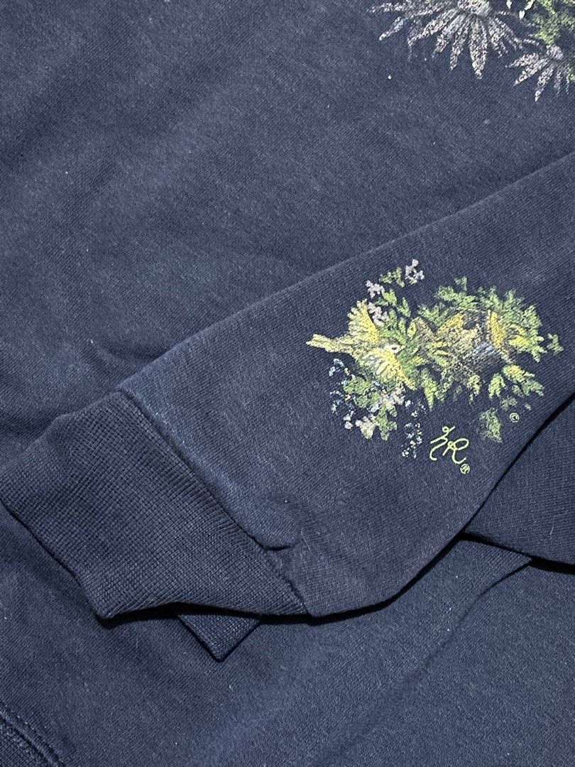 VNTG NORTHERN REFLECTIONS SWEATER (Category: Sleep and Loungewear) located in Manila. Submitted by COMFYTS (Listing ID 1361357982, Image 3). Description: VNTG NORTHERN REFLECTIONS SWEATER FITS LARGE WMNS 350 + sf PM FOR MORE INFO.