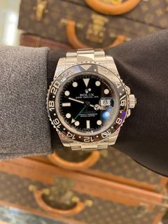 (Category: ) located in . Submitted by redrabbitluxury_singpore (Listing ID 1362978353, Image 1). Description: .