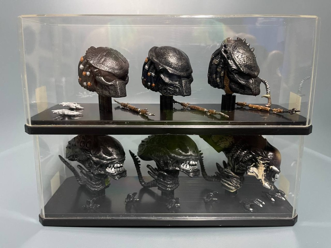 Alien and Predator Head Display, Hobbies & Toys, Toys & Games on Carousell