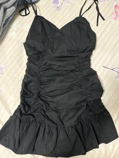(Category: ) located in . Submitted by cherryy.closet (Listing ID 1362903622, Image 1). Description: .