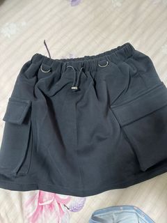 (Category: ) located in . Submitted by cherryy.closet (Listing ID 1362898884, Image 1). Description: .