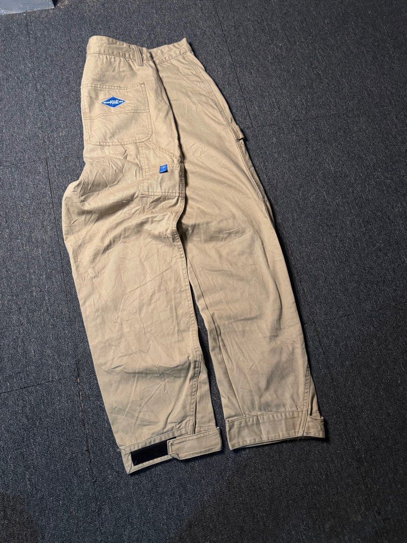 Carpenter pants (Category: Jeans) located in San Marcelino. Submitted by SoloMain (Listing ID 1362985193, Image 2). Description: Carpenter Pants Width : 38 Length: 40 Leg Opening: 7.5 Condition: 9.5/10 Mine - 600php Unli steal 50+ Increment Cutoff - March 28 5PM 2025.