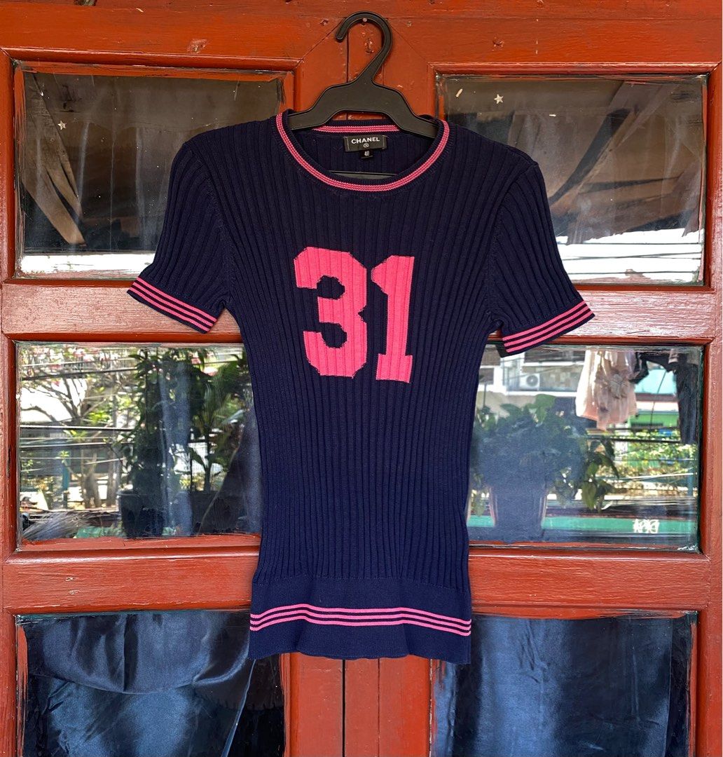 💫Chanel 31 Knitted Top (Category: Shirts) located in Manila. Submitted by yourdaily_obsessions (Listing ID 1362944003, Image 3). Description: Item: CHANEL •Size 40 on tag •fits small-med As new!💯 - Notes before making an offer❗️ •Photos are provided for self authentication. •Bogus/irresponsible buyer auto blocked •Check details first, to see minimal flaw/issue if any. •Payment First. No payment, no reservation. •Mine now, pay now. Pay now, ship