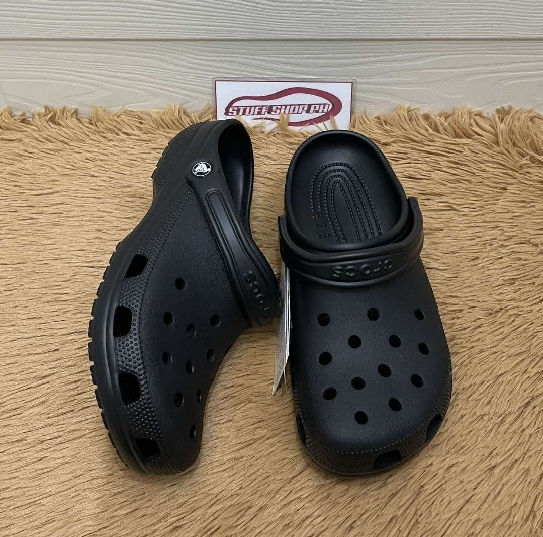 Classic Black (Category: Sneakers & Footwear) located in Manila. Submitted by annegarciichua (Listing ID 1362990061, Image 2). Description: Classic clog Black M4/W6 M5/W7 ❌ SOLD ❌ M6/W8 ❌ SOLD ❌ M7/W9 M8/W10 M9/W11 M10/W12 💯 % Legit! ✅ Hang tags ✅ Zip lock.