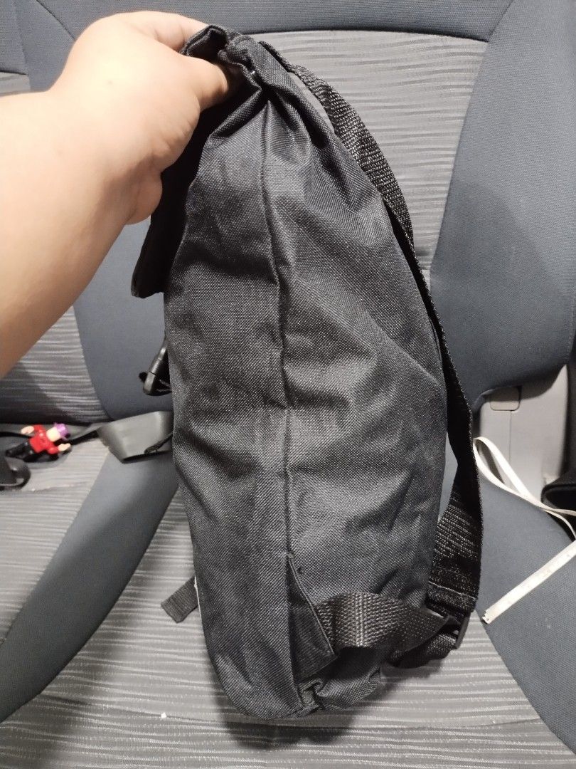 dickies backpack (Category: Backpacks) located in Baguio. Submitted by roozeydluc (Listing ID 1362993781, Image 2). Description: polyester material large size l:14.2" w:3.7" h:15" 🔎scratches sa buckle lock 🔎small tastas sa flap closure nya ✓1 flap,buckle & snap closure compartment ✓1 zippered front pocket.