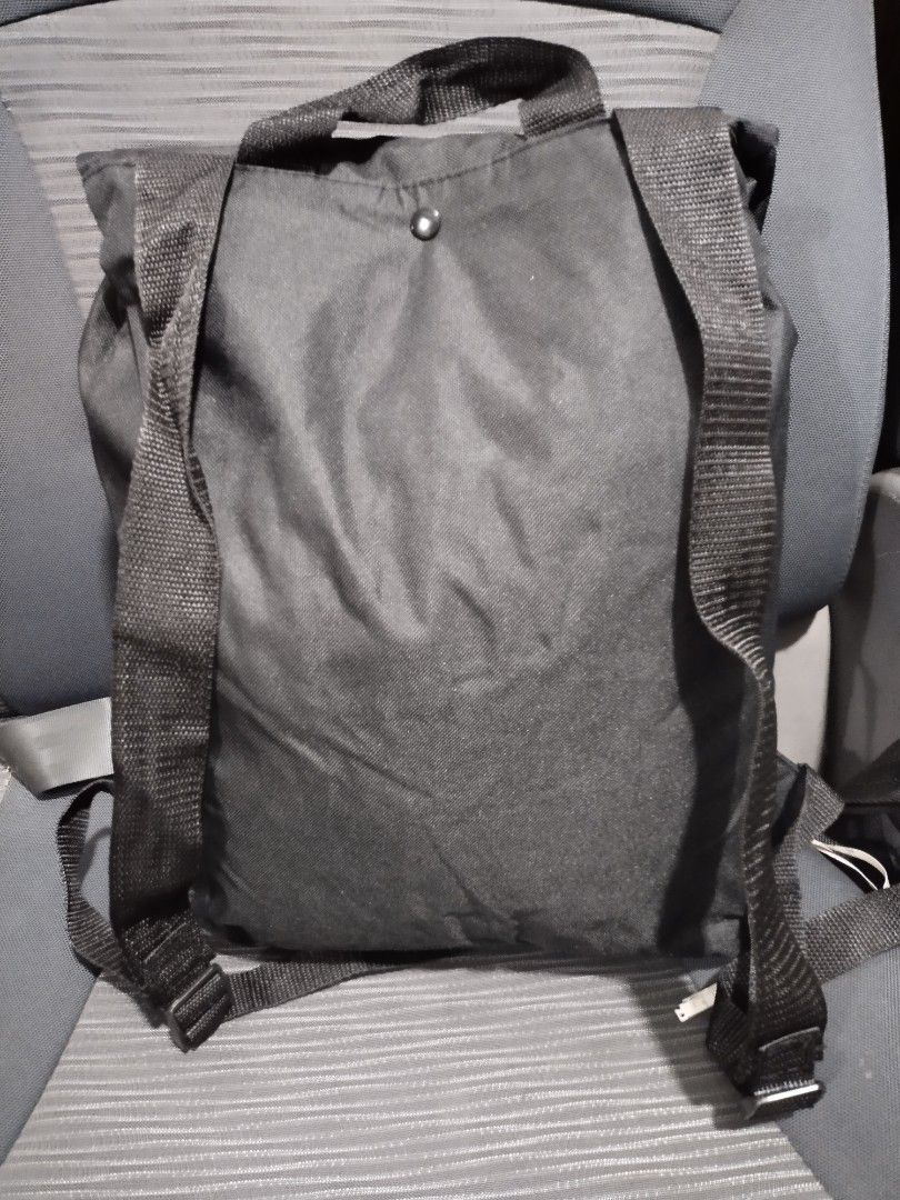 dickies backpack (Category: Backpacks) located in Baguio. Submitted by roozeydluc (Listing ID 1362993781, Image 3). Description: polyester material large size l:14.2" w:3.7" h:15" 🔎scratches sa buckle lock 🔎small tastas sa flap closure nya ✓1 flap,buckle & snap closure compartment ✓1 zippered front pocket.
