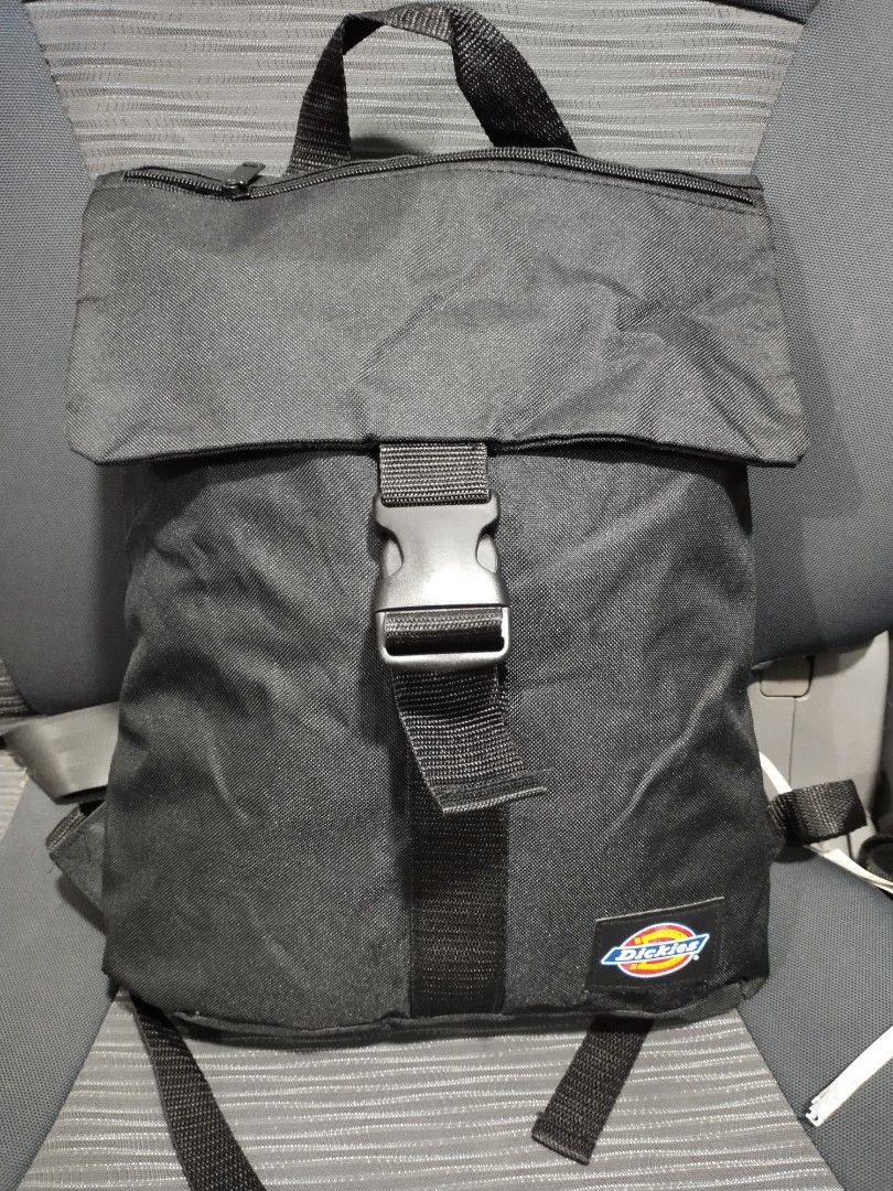 dickies backpack (Category: Backpacks) located in Baguio. Submitted by roozeydluc (Listing ID 1362993781, Image 1). Description: polyester material large size l:14.2" w:3.7" h:15" 🔎scratches sa buckle lock 🔎small tastas sa flap closure nya ✓1 flap,buckle & snap closure compartment ✓1 zippered front pocket.