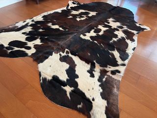 (Category: ) located in . Submitted by cowhiderugsmanila (Listing ID 1362976884, Image 1). Description: .