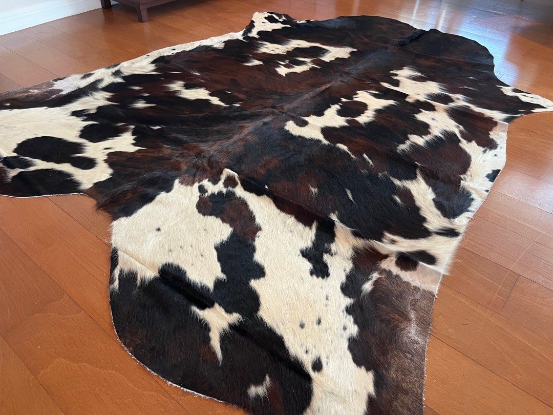Exotic Cowhide Rug (Category: Carpets, Mats & Flooring) located in Manila. Submitted by cowhiderugsmanila (Listing ID 1362976884, Image 2). Description: 100% Natural Authentic Cowhide Leather Rug Color: Exotic Dark Brown/Black and Cream Item Code: A-15 Brand New Made in Brazil 🇧🇷 Dimensions: 93”(length) x 78”(width) Actual Photo of Rug on hand Retail Price: Php 20,000 only.