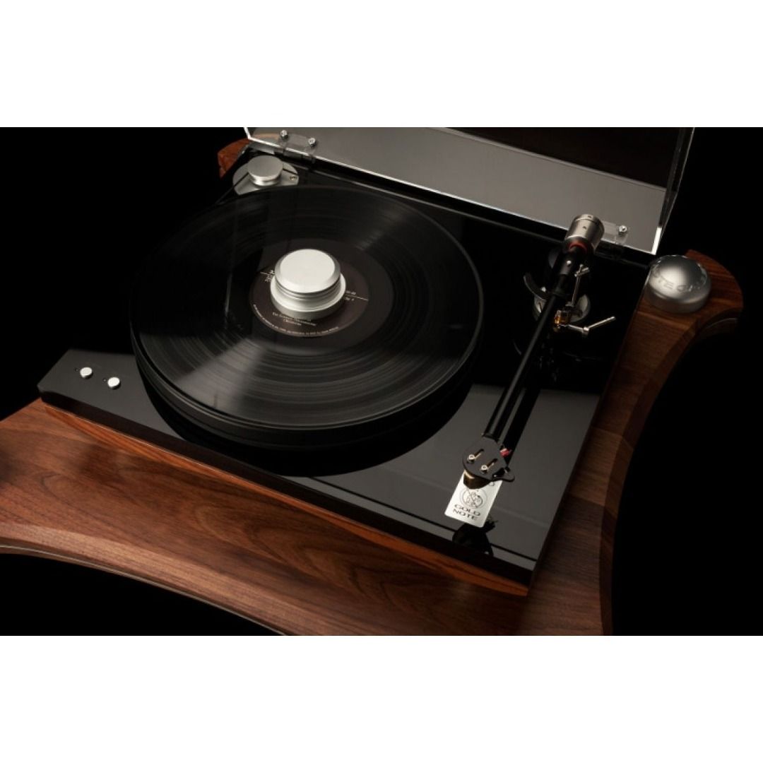 Gold Note Turntable Giglio (Walnut) with B5.1 Tonearm (Category: Other Audio Equipment) located in Singapore. Submitted by audioatelier (Listing ID 1362969586, Image 1). Description: Giglio sums up the history and ideas of Gold Note, in what is to all intents and purposes considered one of the company’s best creations: it reinterprets the classic turntable shape using high-quality materials and technical solutions that combine respect for traditi