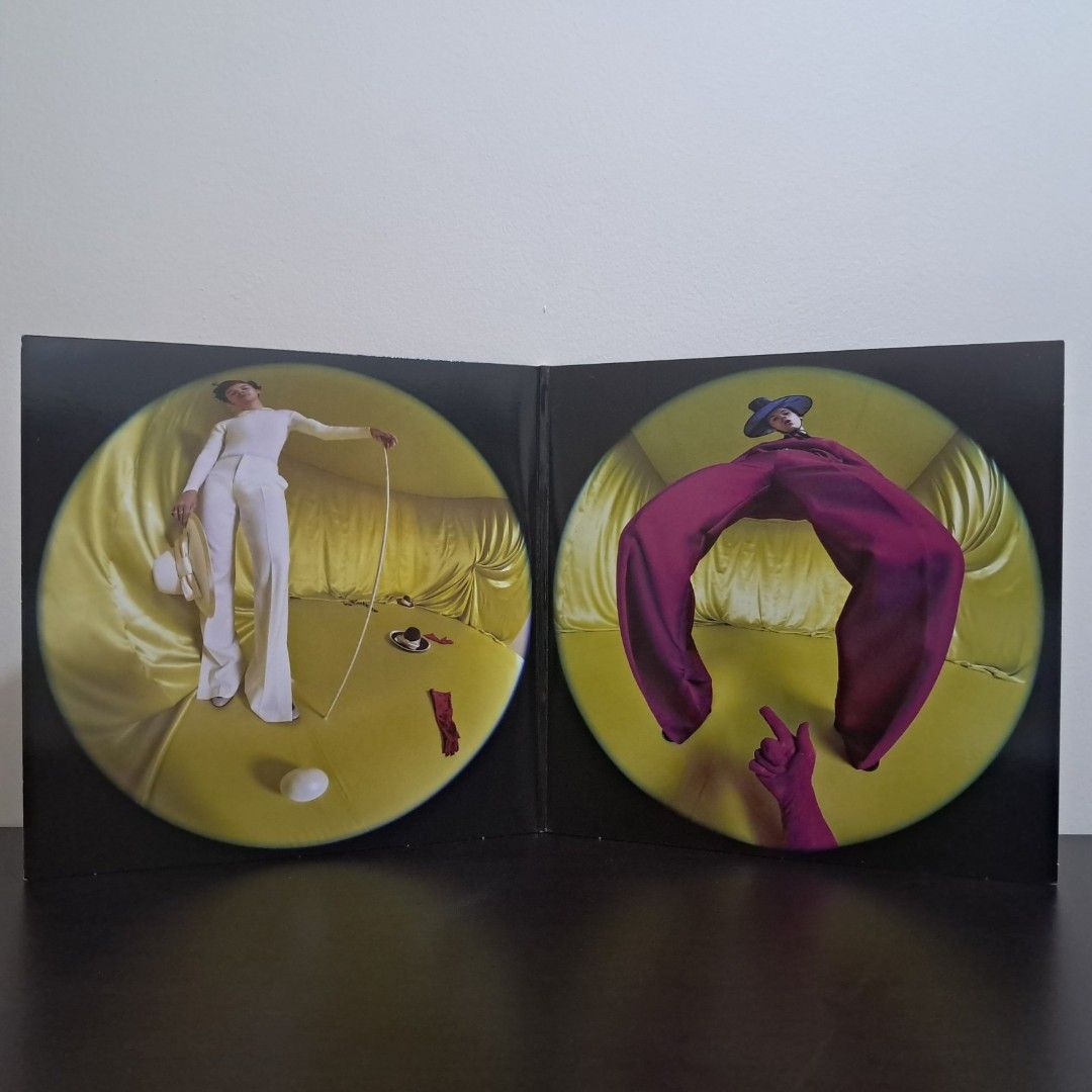 Harry Styles - Fine Line 200g Vinyl (Category: Vinyls) located in Caloocan City. Submitted by offthegridfinds (Listing ID 1362908487, Image 3). Description: 200 gram vinyl Shipping is every weekends. Layaway option: (no haggling for layaways) 30% down payment (non refundable) Settle the remaining amount within 2 months.